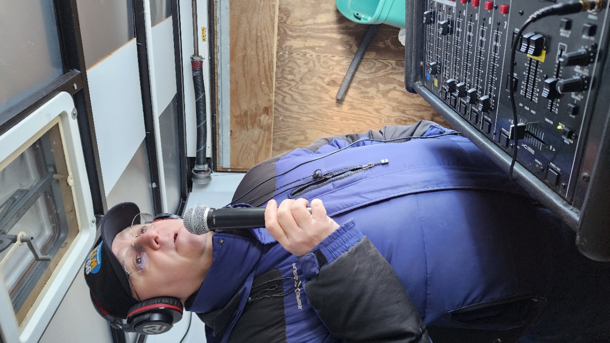 Pete Weldon pondering what the float is for the braodcast.